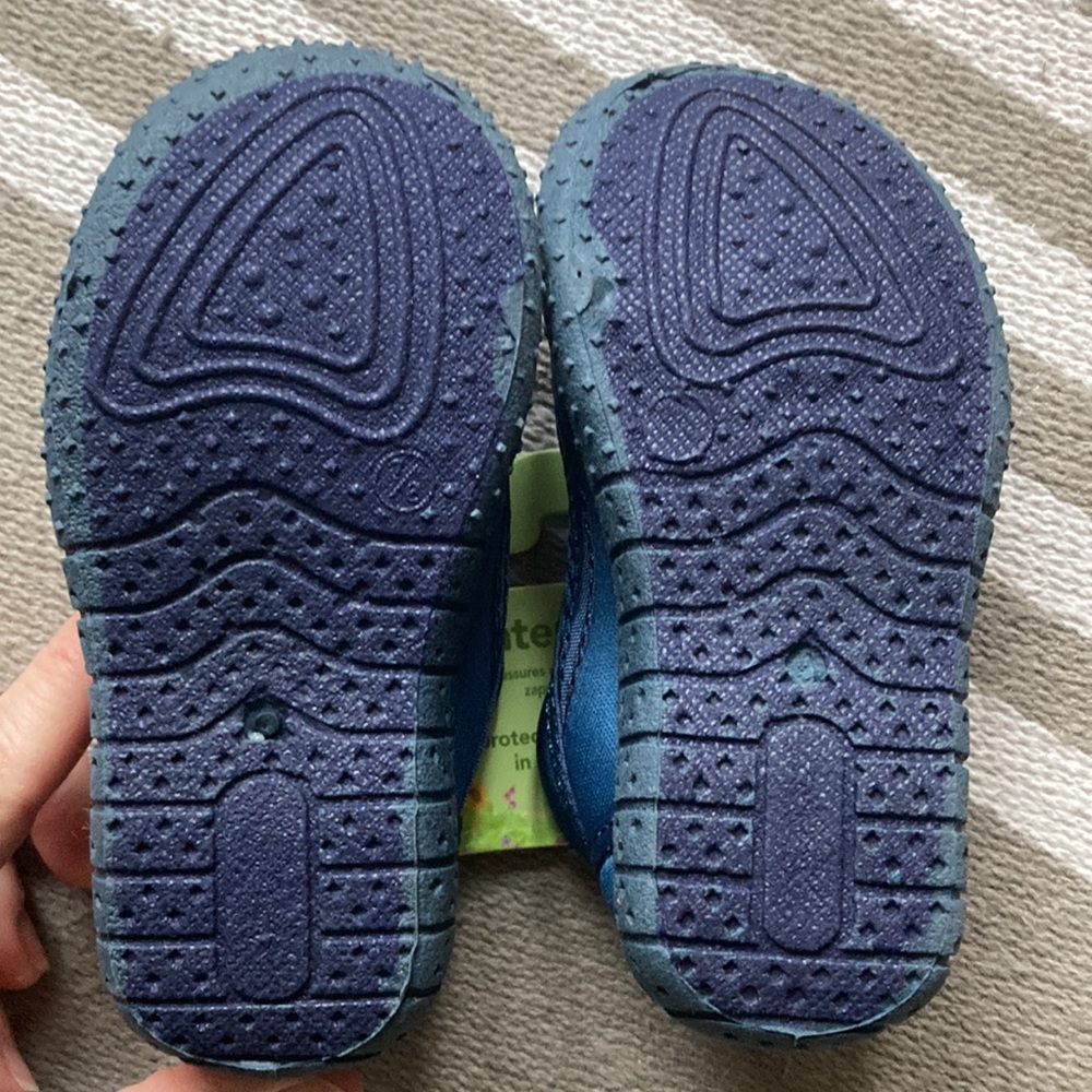 Green Sprouts toddler water shoes - Picture 3 of 3